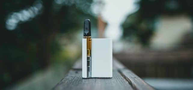 Nouvelle étude révèle combien de bouffées de cigarette électronique équivalent à une cigarette traditionnelle
